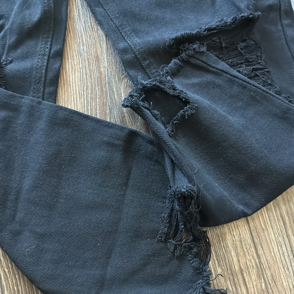 Distressed cropped Jeans - Picture 3 of 7